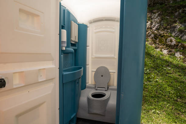 Types of Portable Toilets We Offer in Strongsville, OH